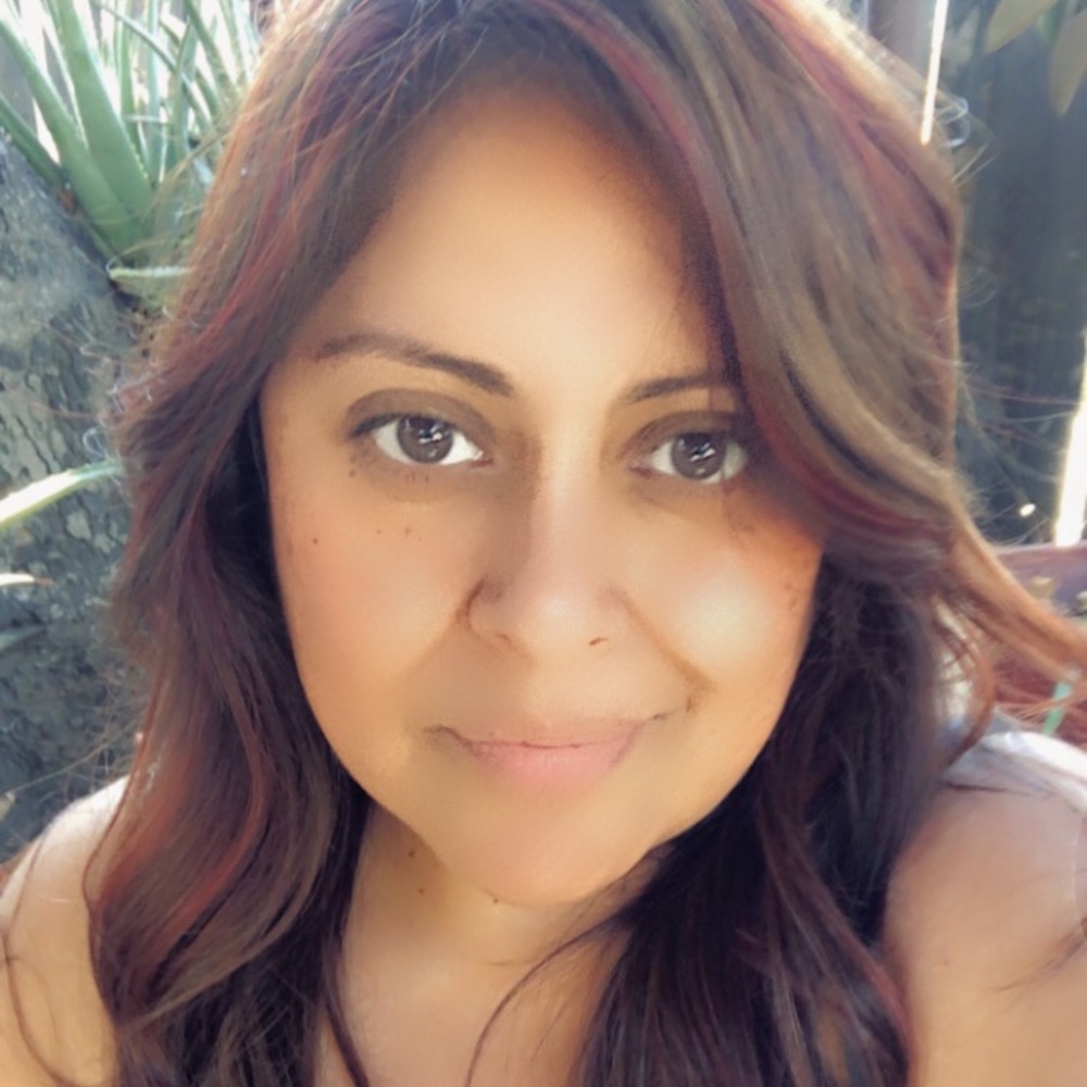 Meet your Posher, Yvette